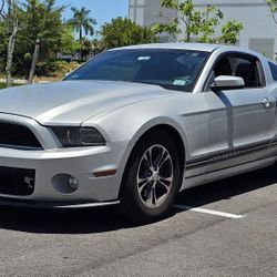 FORD MUSTANG 2014