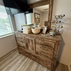 Queen Bedroom Set (With Mattress)