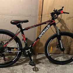 Mountain Bike 26” For SALE Like New ! 3 Times Used