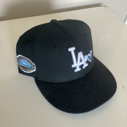 Dodgers New Era Fitted (size 7)