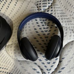 Beats Studio Pro (Navy)
