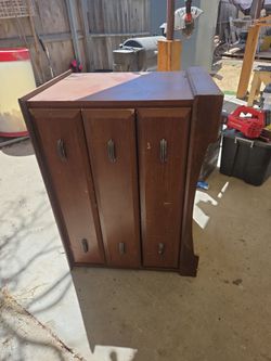 Dresser small