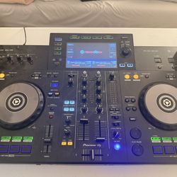 Pioneer DJ XDJ-RR DJ System with 1 Set Of Pioneer DJ Studio Monito/Speaker for Free