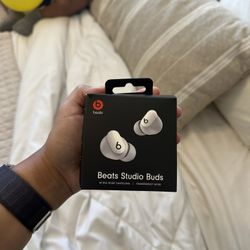 BEATS STUDIO BUDS 