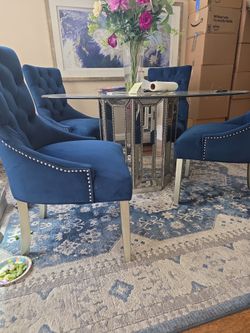 Dining set with 4 velvet chairs