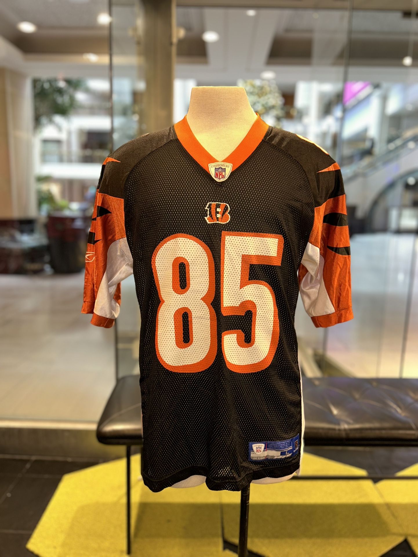 Reebok NFL Cincinnati Bengals #85 Chad Johnson size Large