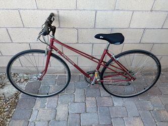 Vintage Centurion Sport DLX Mixte Step Through Commuter Bike Shimano Red