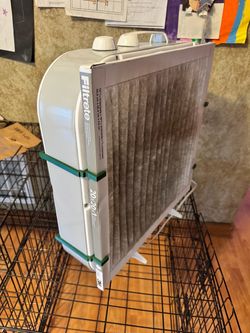 Box fan filter brackets