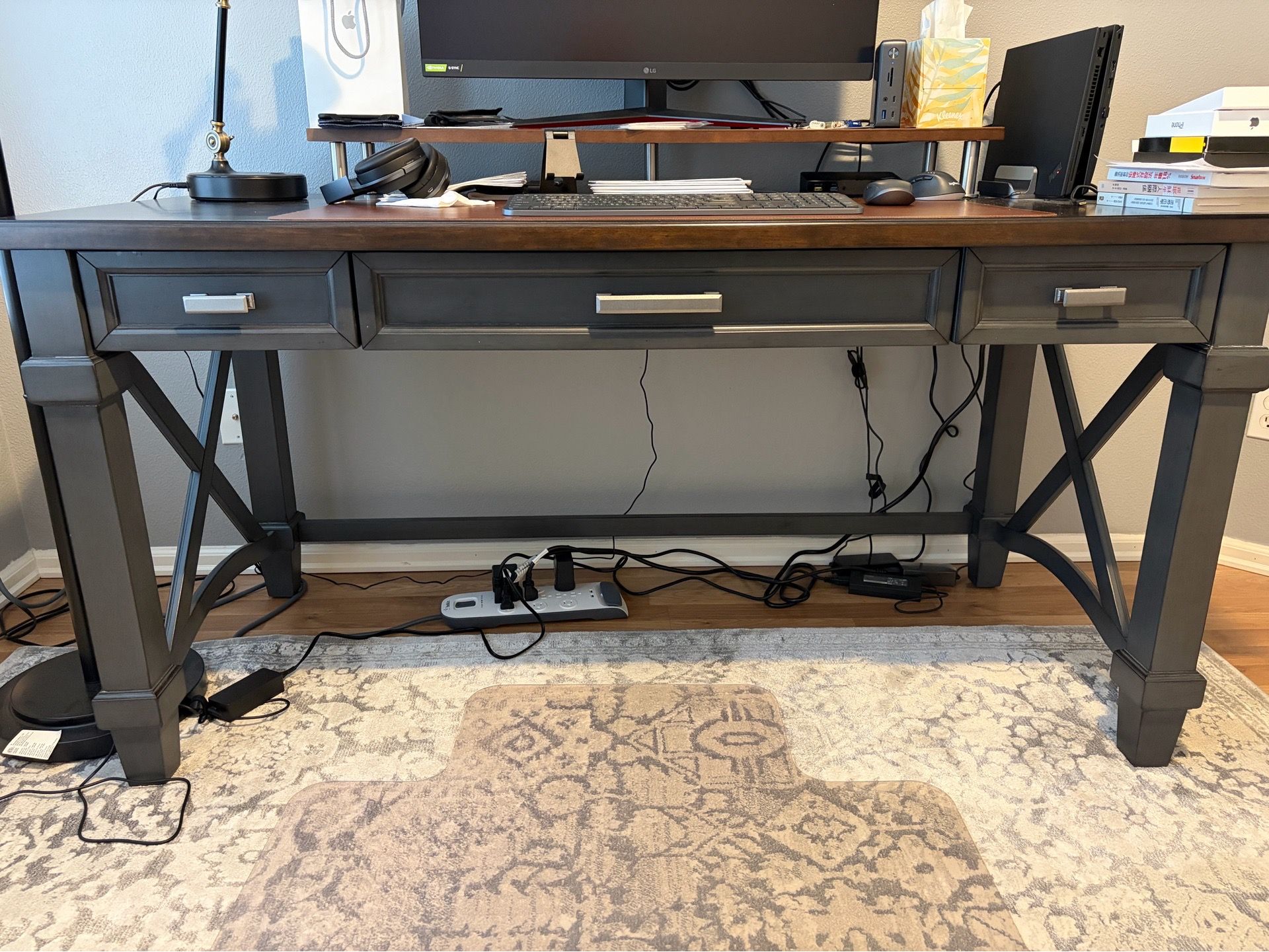 Reading desk