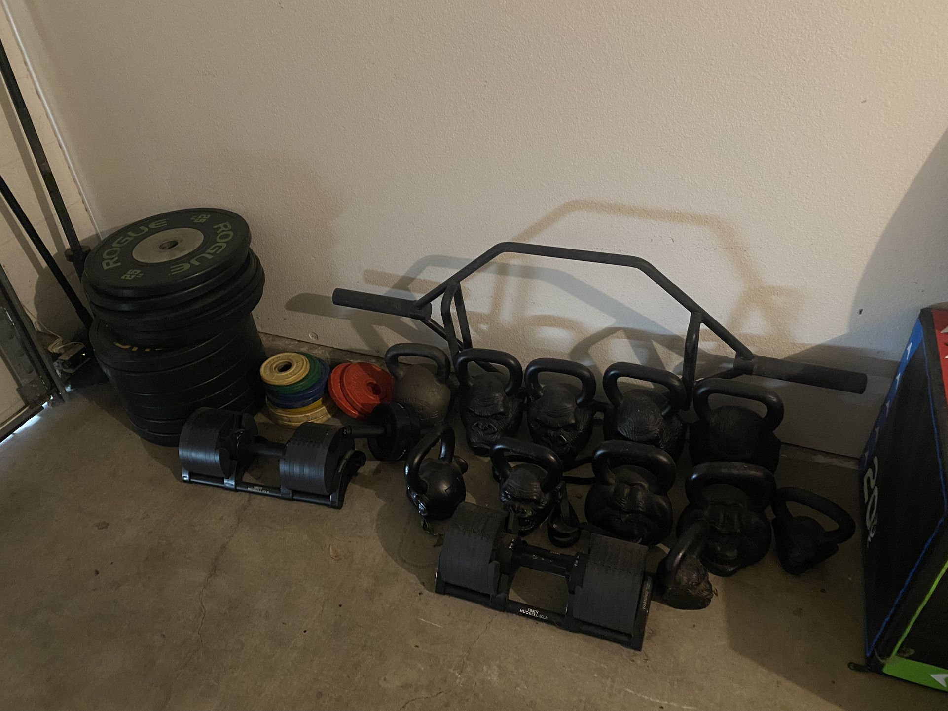 Bumper Plates/barbell/onnit Kettlebells for Sale in San Diego, CA OfferUp