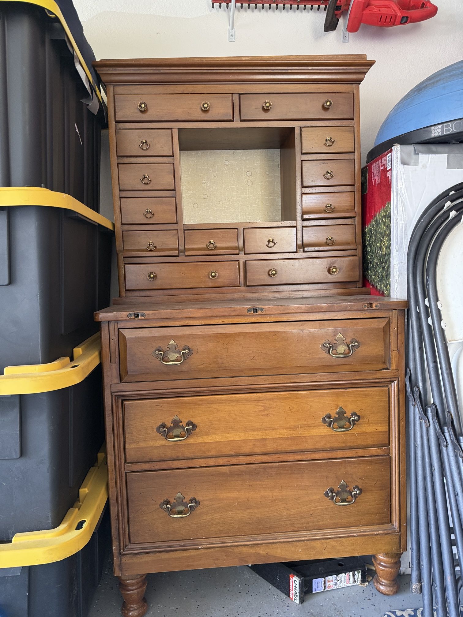 Cabinet With Drawer’s 