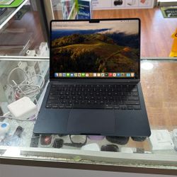 2022 MacBook Air 13” M2 16gb 256ssd 