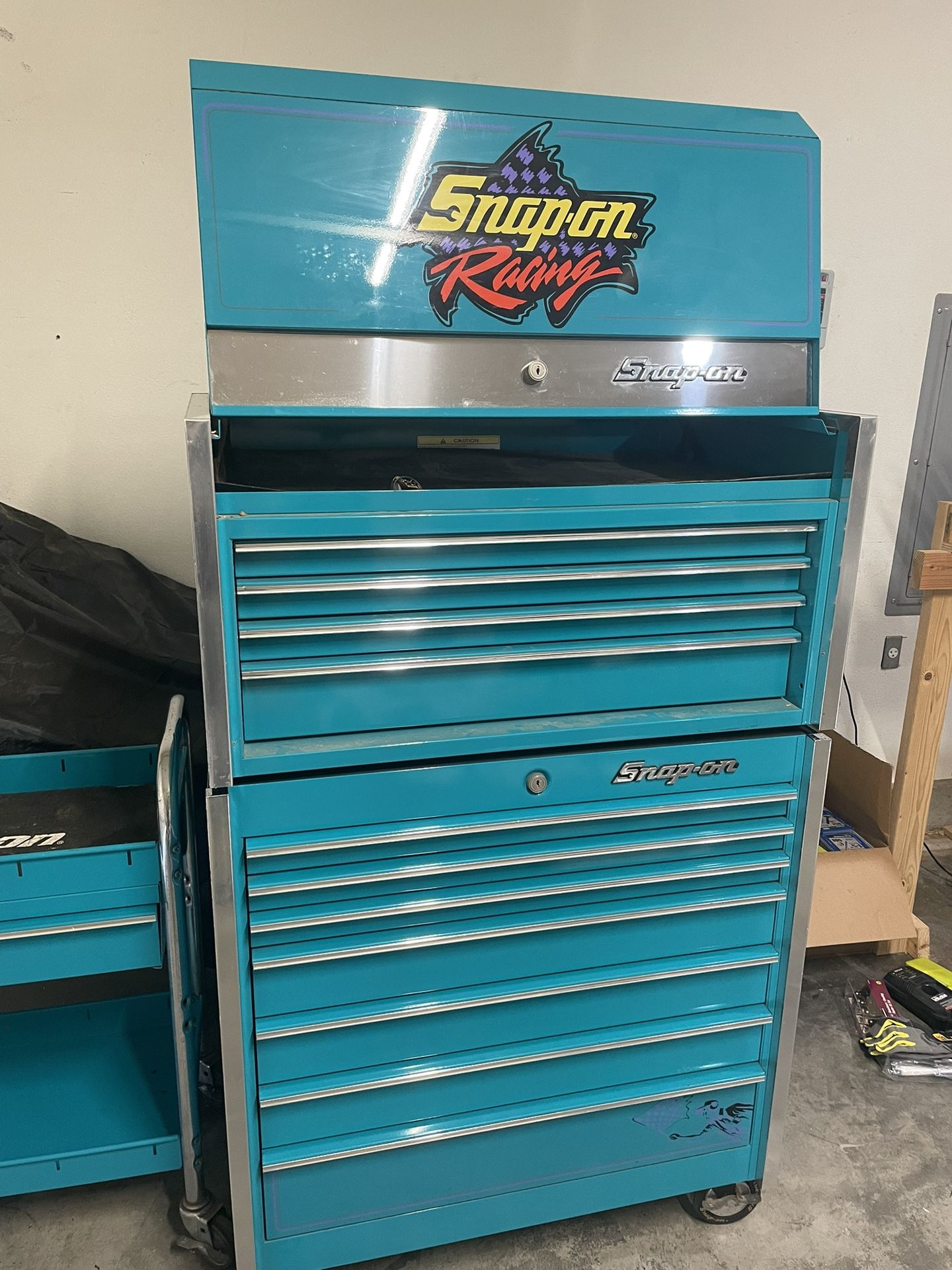 Snap-On Toolbox W/topbox and Rolling Cart