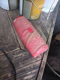 JBL charge 4