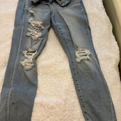 American Eagle distressed jeans