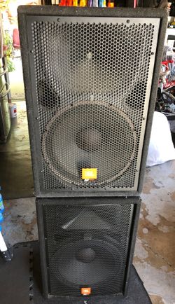 JBL SPEAKERS 15”