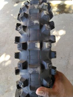 120/80/19 Tire