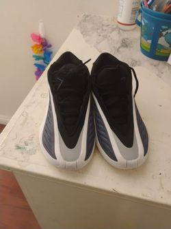 Kids addidas sneakers