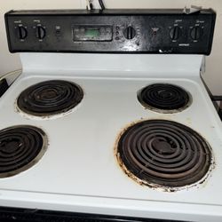 Used Electric Range/Stove In Good Working Conditions 