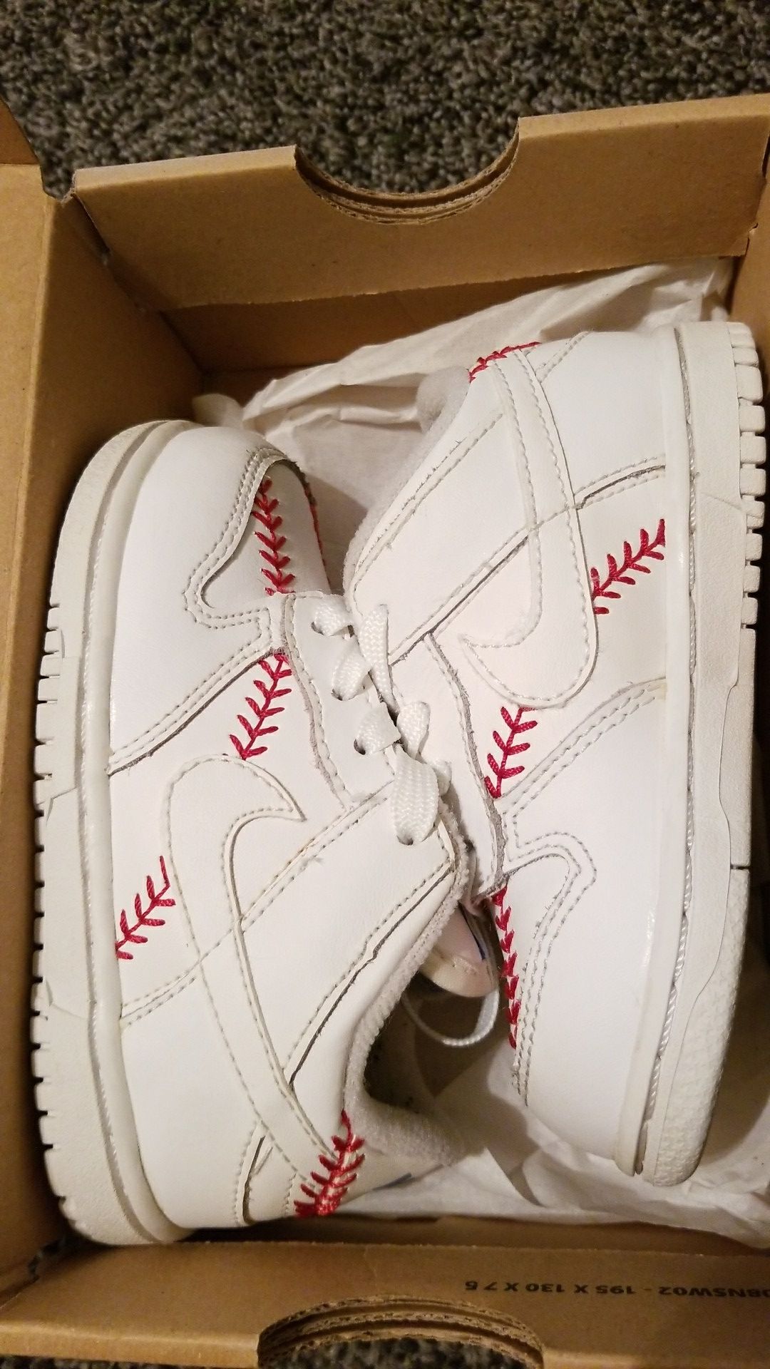 Size 7 Toddler SB Nike Baseball Dunks