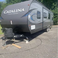 2019 Coachmen Catalina Legacy Edition 293 QBCK