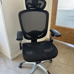 (2) Office Chairs : 