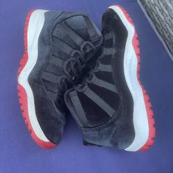 Jordan 11 Retro Bred Velvet Size 3