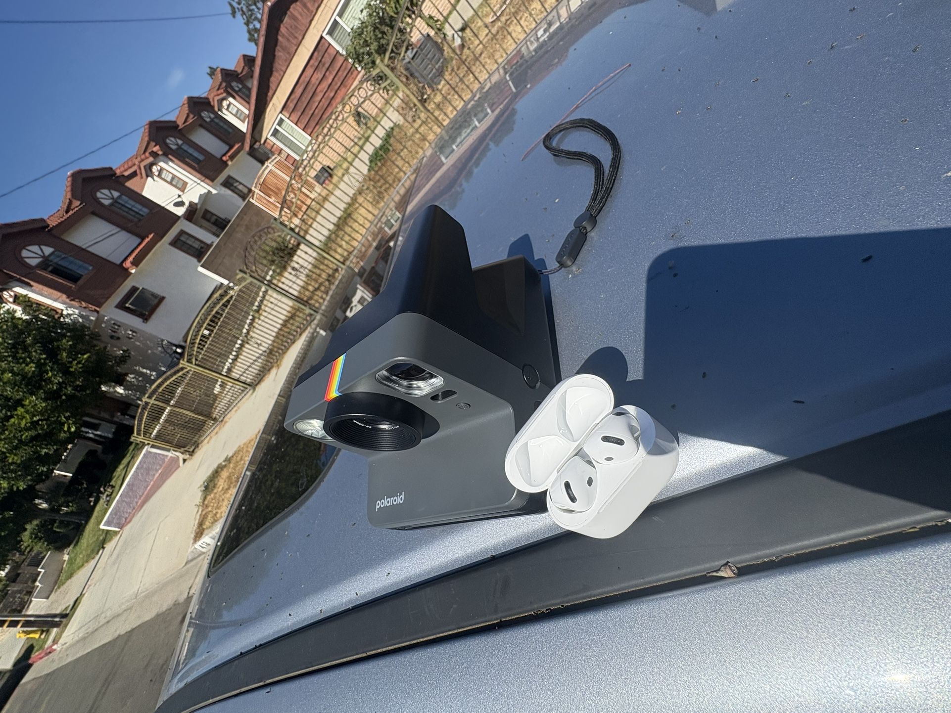 Camera & AirPods