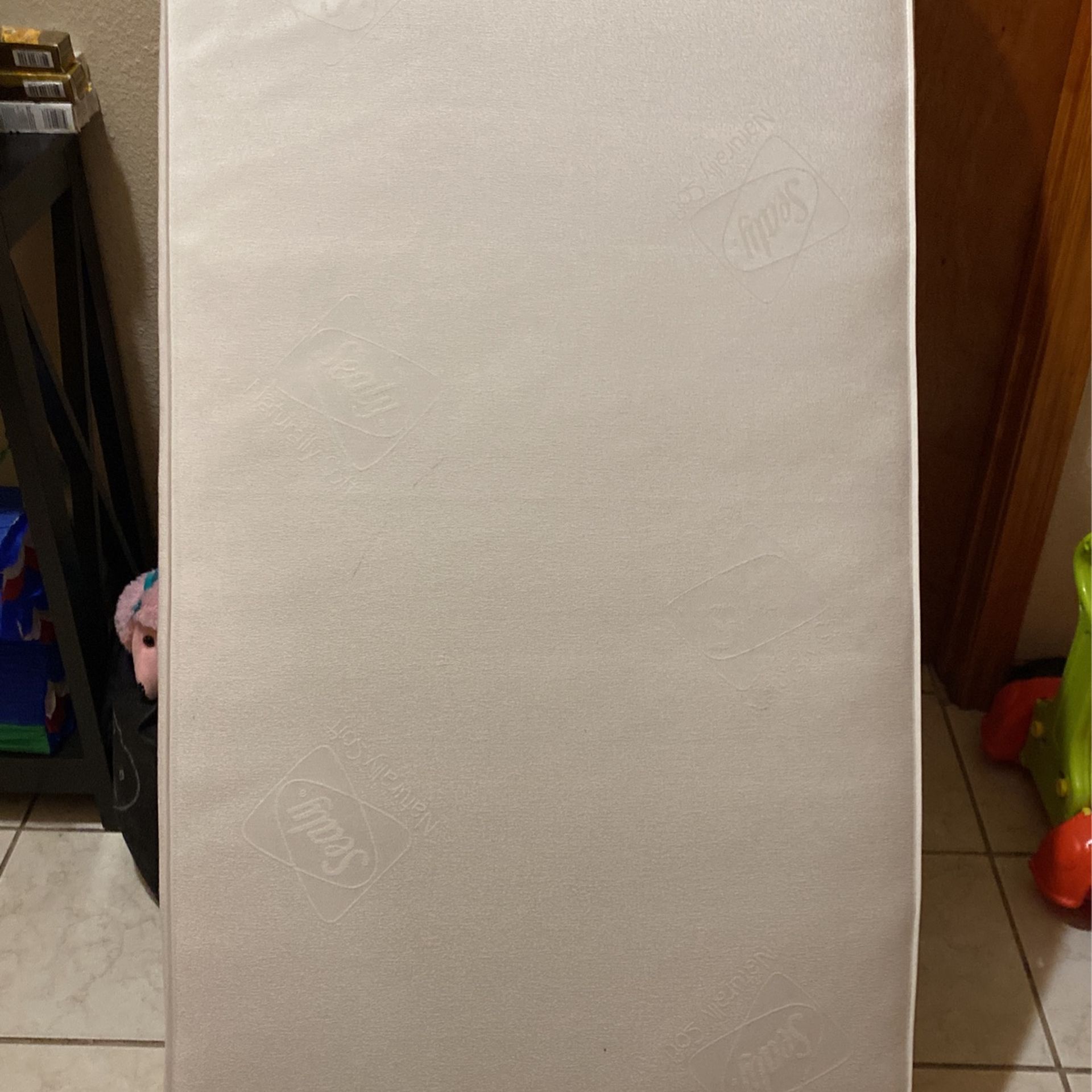 Colchon Para Cuna Marca Sealy $15.00 No Roto Ni Manchado