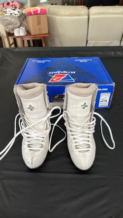 Riedell Flair Size 4