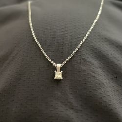 14kt White Gold & Diamond Solitaire Pendant