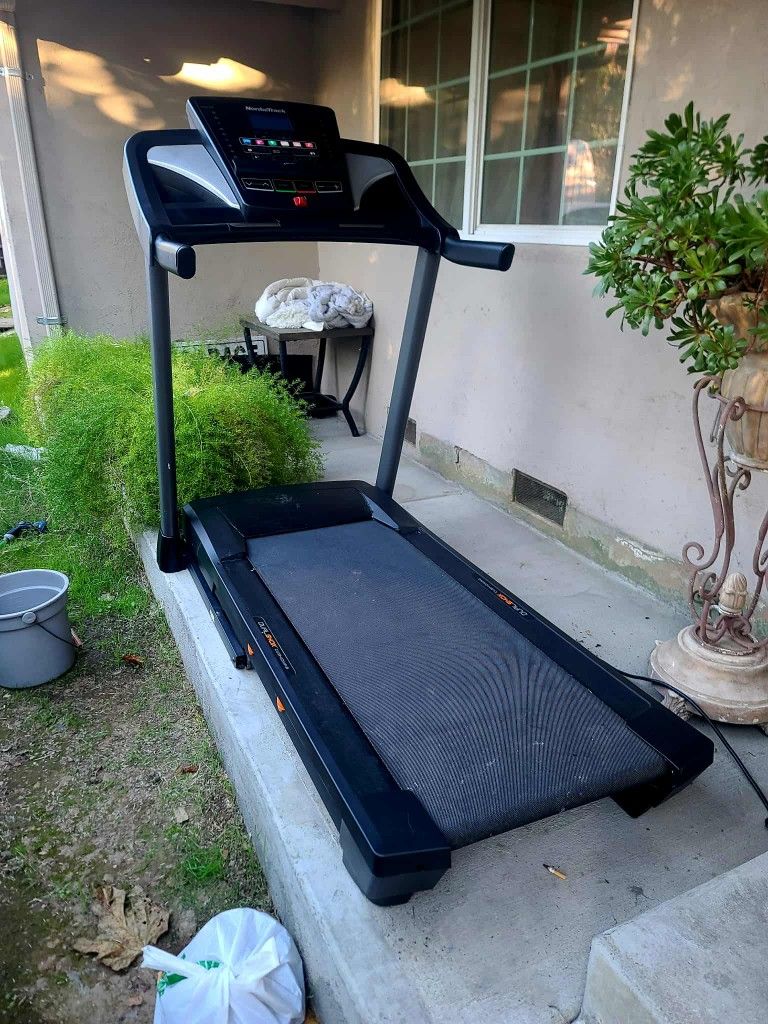 Nordictrack T5.7 Treadmill Great Working Conditions