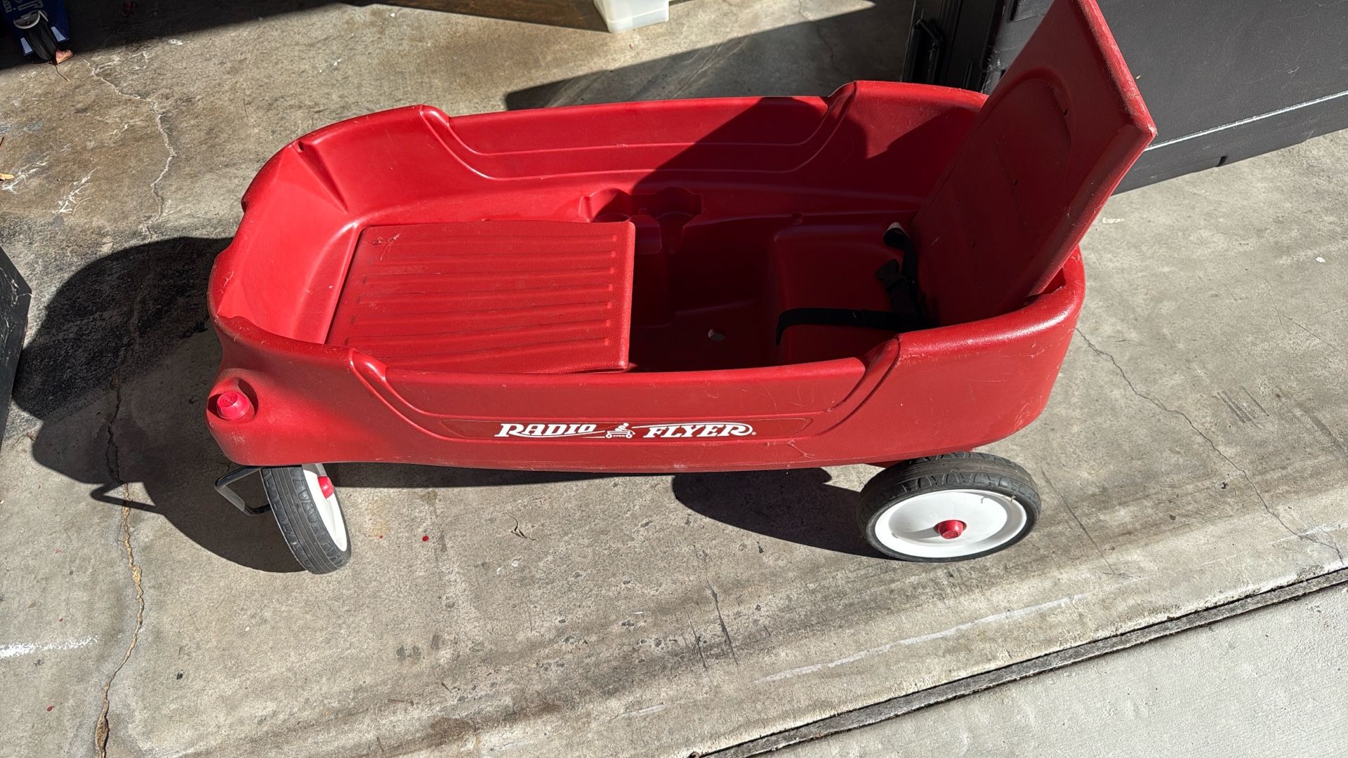 Radio Flyer Red Wagon