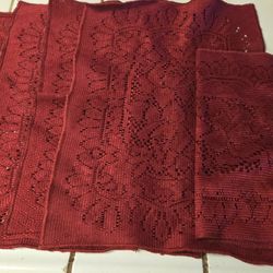 Table Placemats 4 And Table Runner 