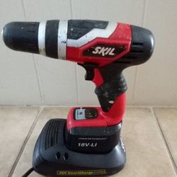 SKIL DRILL AND BAG