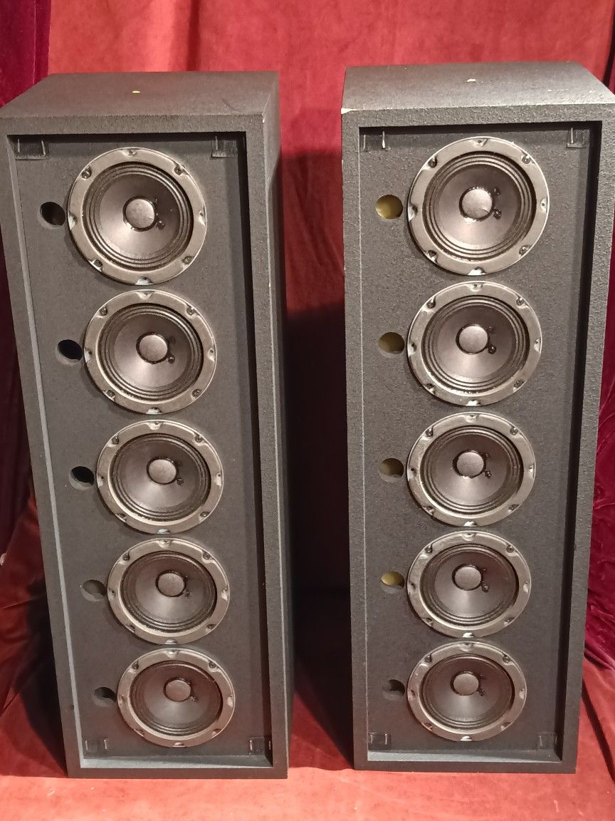 1 Pair J.W. Davis Co. Pro Audio Speakers