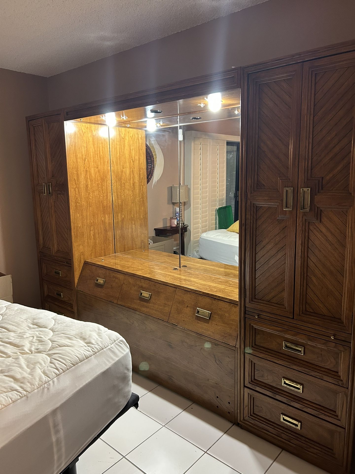 Antique Buffet / Entertainment Center 