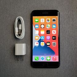 iPhone 8 Plus - UNLOCKED - Like New 