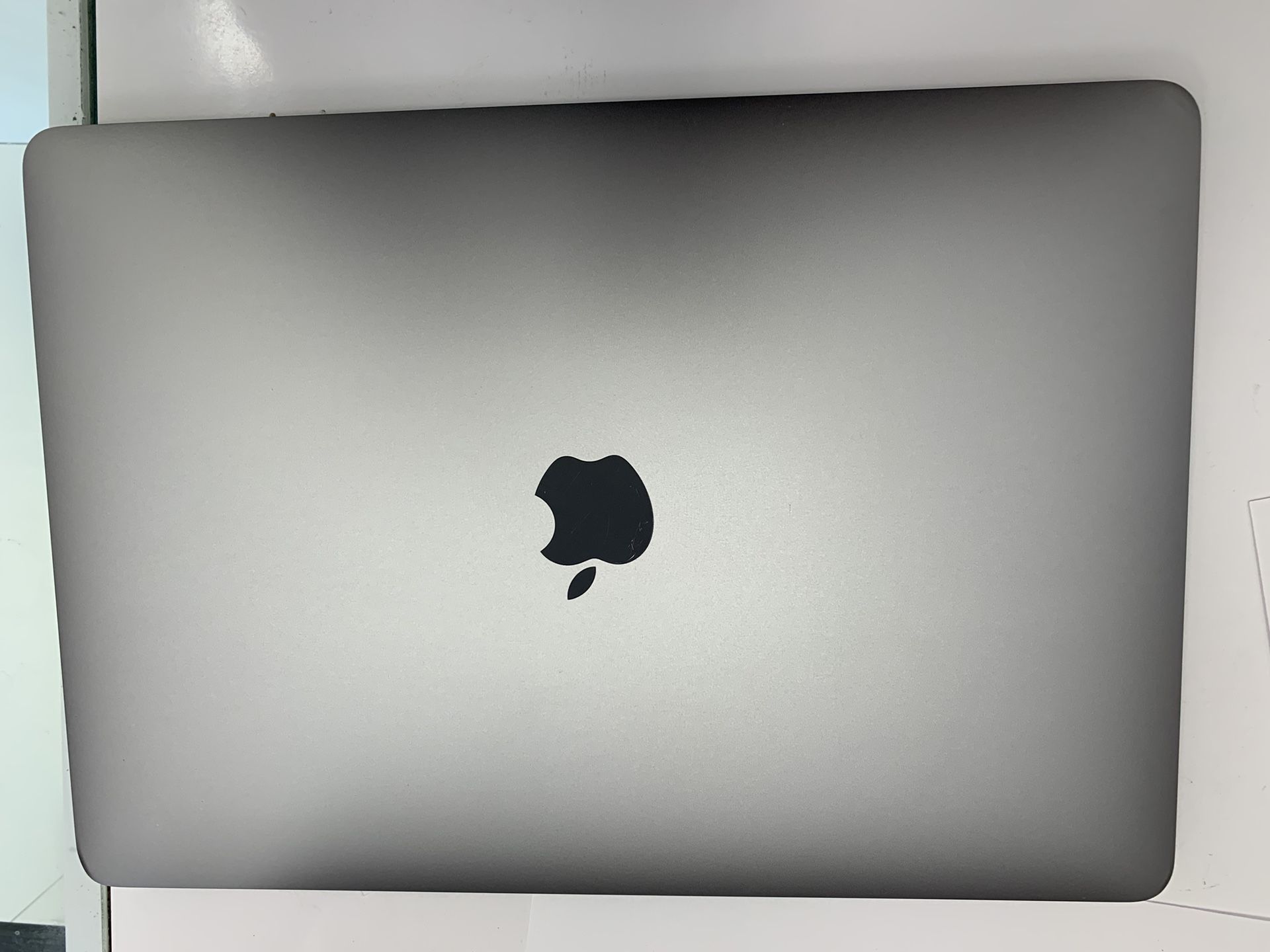 MacBook Pro 2017 8GB +256GB