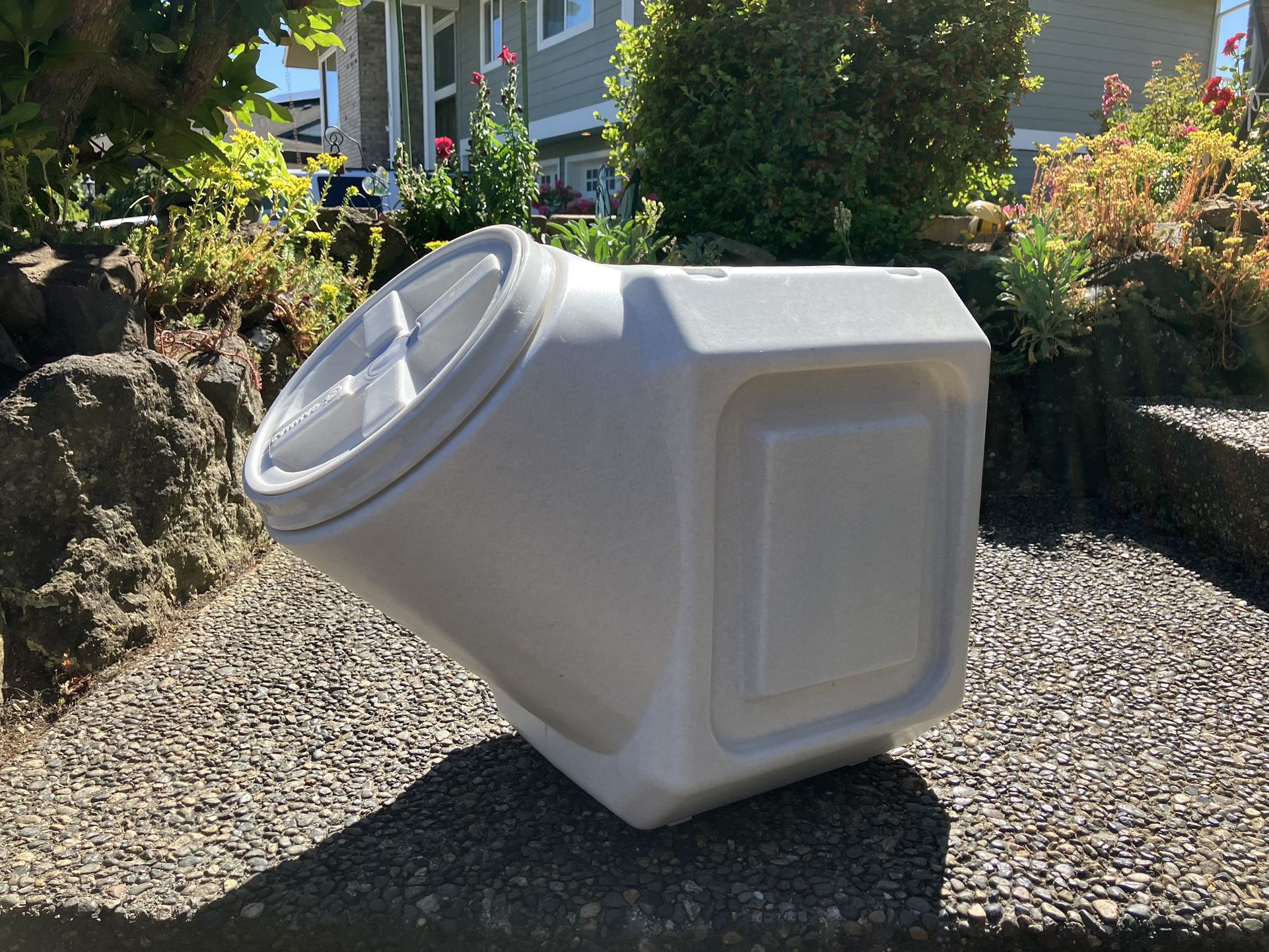 Pet Food Container