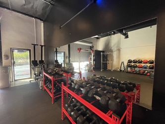 Clear, Strong Mirrors for Fitness Transformation