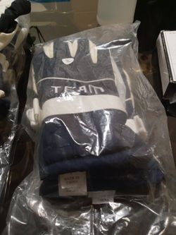 Men And Women Gloves Medium And Small Size