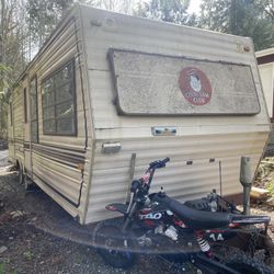 28’ Travel Trailer Dbl Axle W/brakes