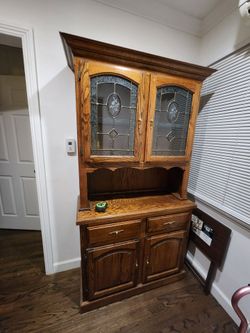 Oak Wood China Hutch with Leaded Glass Doors