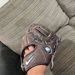 Size 11.00” Nike Diamond Ready, Baseball Glove.