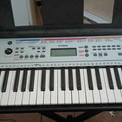 Yamaha ypt 260  Chair Sold Price Drop 100.00