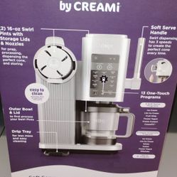 Ice Cream Maker And Server. 