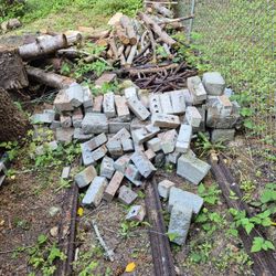 FREE!!!!! USED BRICKS
