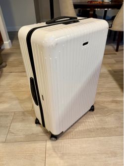 Rimowa 28 inch spinner suitcase