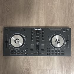 Numark DJ Set